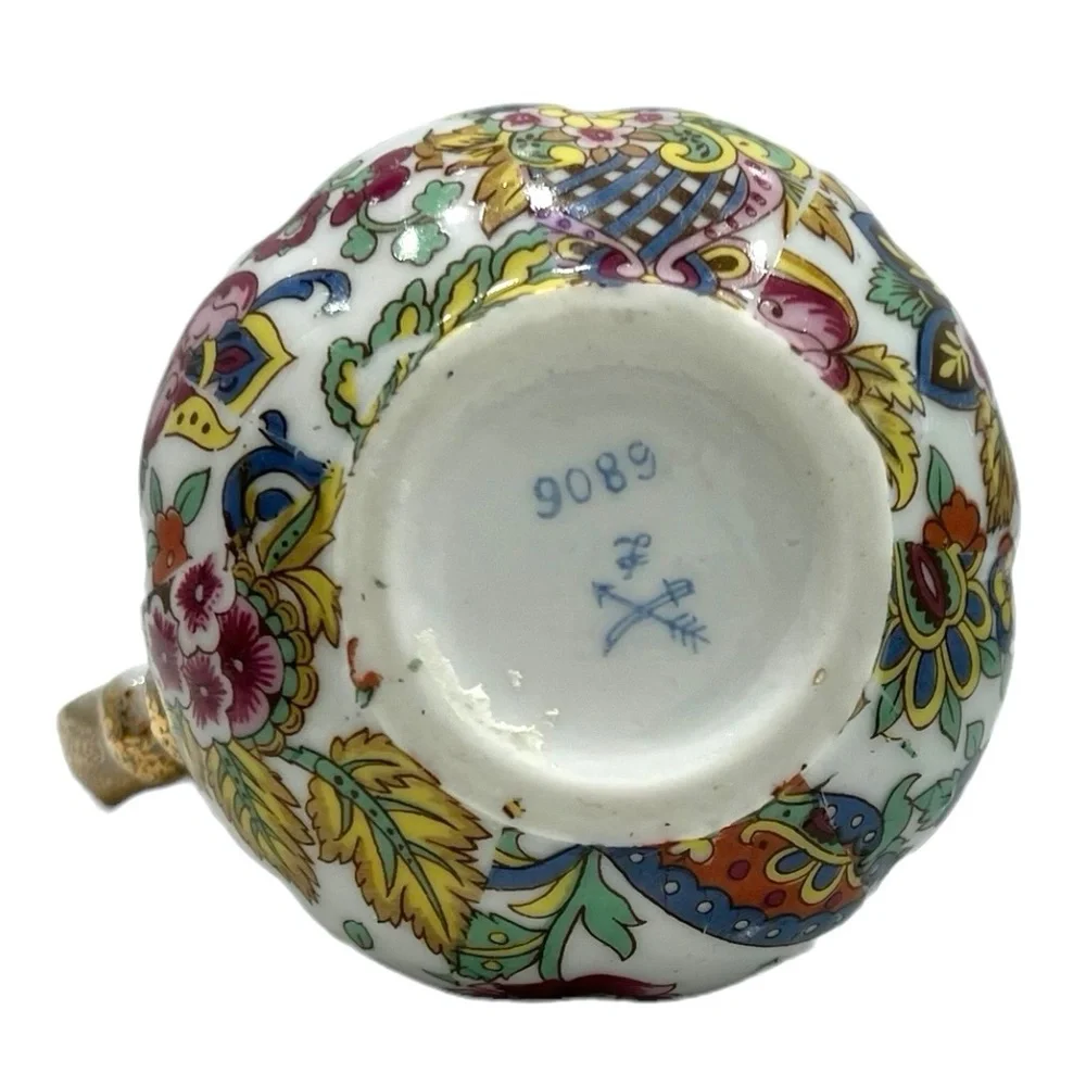 VINTAGE LENWILE/ARNART OF JAPAN SMALL WHITE W MULTICOLOR CREAMER & UNDERPLATE